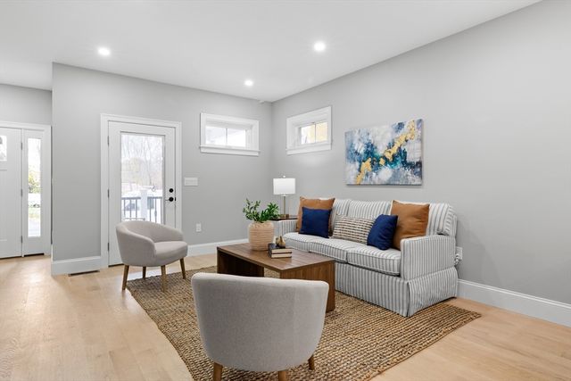 11 Washington Street 8, Ipswich, MA 01938