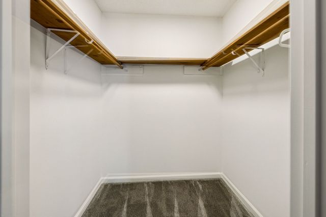 120 Stoneridge Pkwy, La Vergne, TN 37086