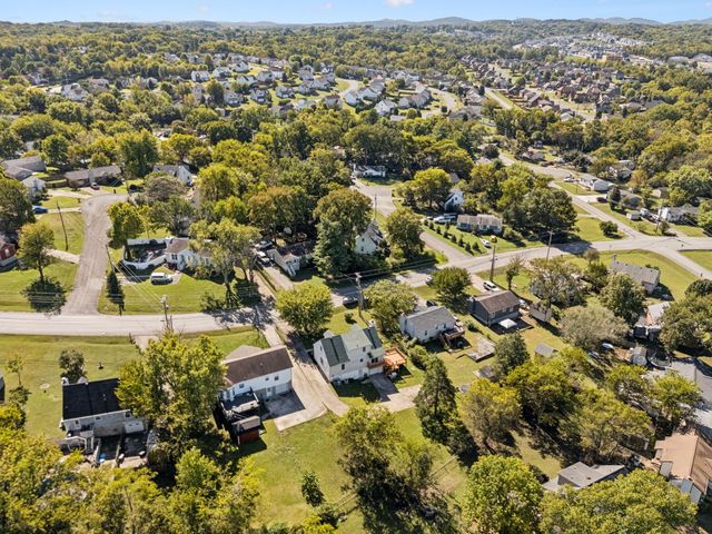 120 Stoneridge Pkwy, La Vergne, TN 37086