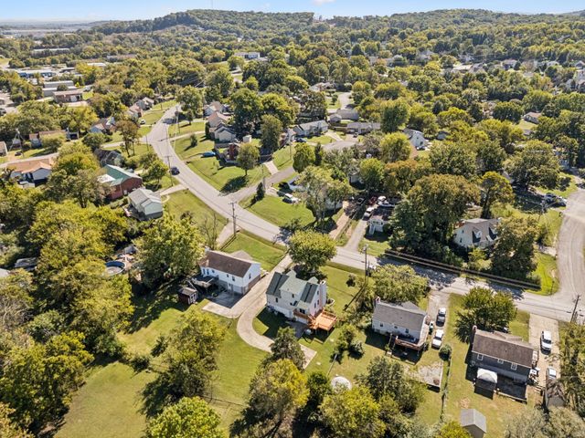 120 Stoneridge Pkwy, La Vergne, TN 37086