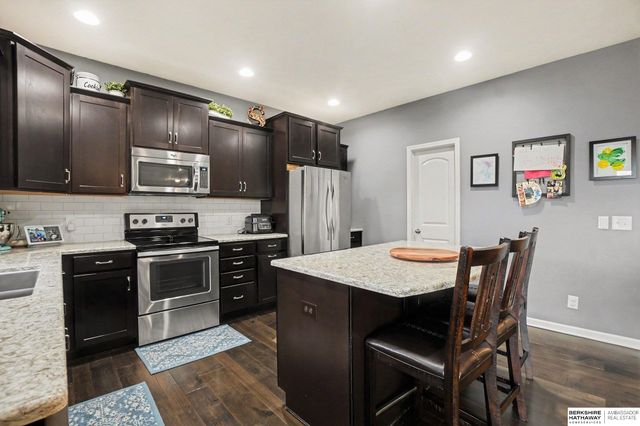 4606 Hansen Avenue, Papillion, NE 68133