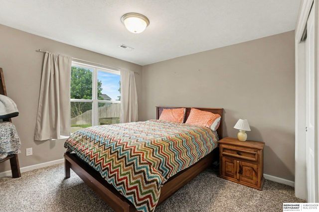 4606 Hansen Avenue, Papillion, NE 68133