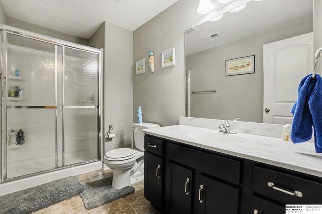 4606 Hansen Avenue, Papillion, NE 68133
