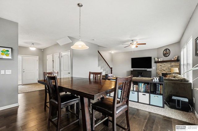 4606 Hansen Avenue, Papillion, NE 68133