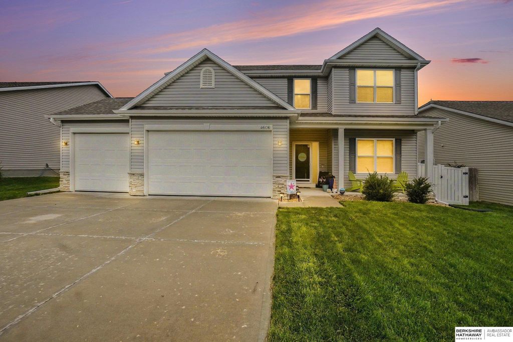 4606 Hansen Avenue, Papillion, NE 68133