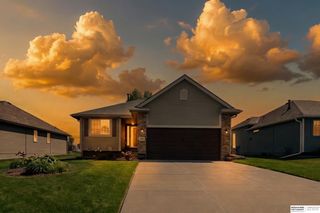 2509 Aberdeen Drive, Papillion, NE 68133