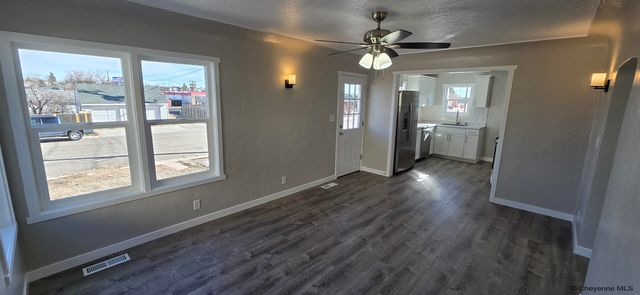 1414 HUGUR AVE, Cheyenne, WY 82001