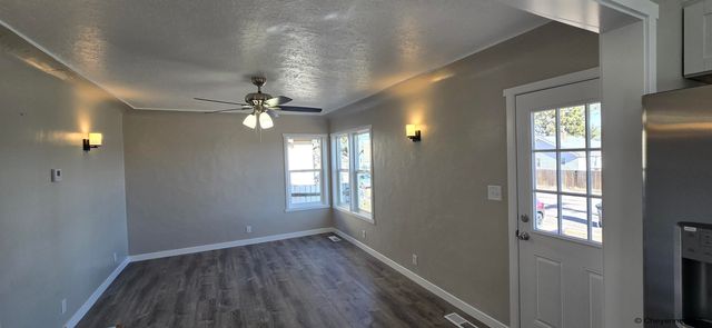 1414 HUGUR AVE, Cheyenne, WY 82001