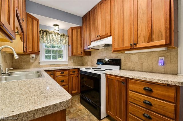 829 Homewood Drive, Painesville, OH 44077