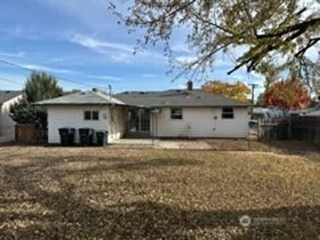 516 N Central Drive, Moses Lake, WA 98837