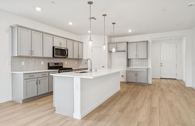 4036 Valance Way, Rancho Cordova, CA 95742