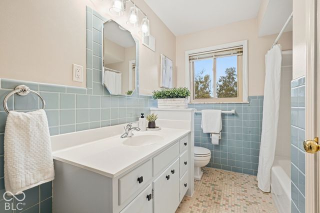 6360 Knyghton Road, Indianapolis, IN 46220