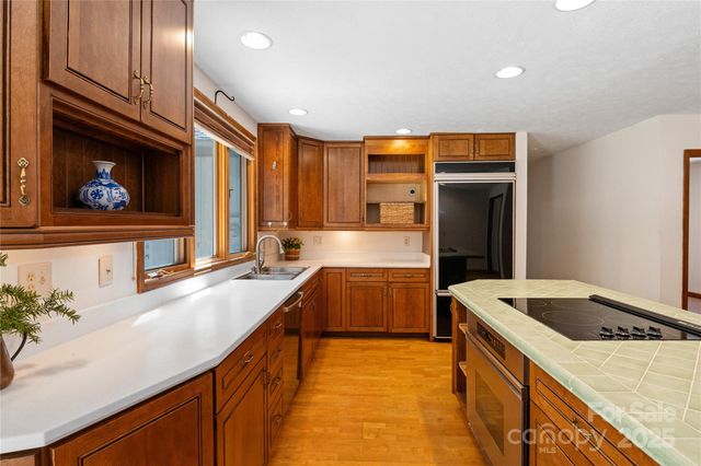 15 Elmwood Lane 161, Asheville, NC 28803