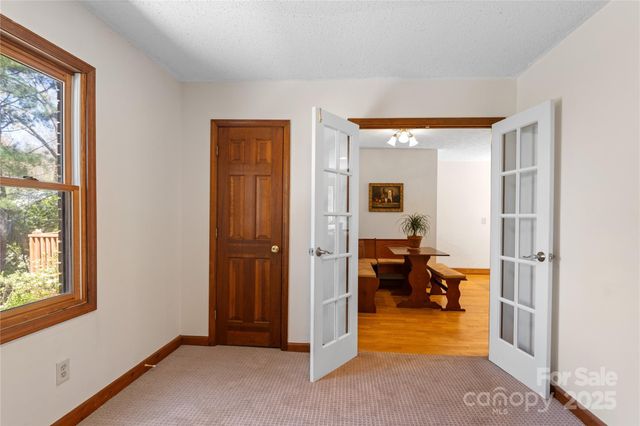 15 Elmwood Lane 161, Asheville, NC 28803