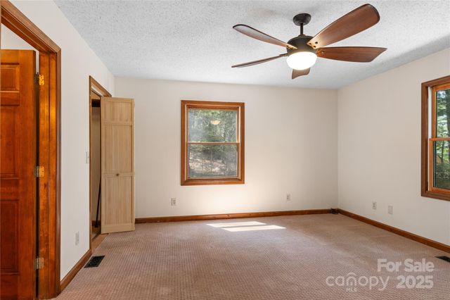 15 Elmwood Lane 161, Asheville, NC 28803