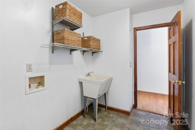 15 Elmwood Lane 161, Asheville, NC 28803