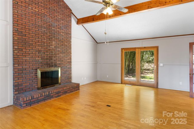 15 Elmwood Lane 161, Asheville, NC 28803