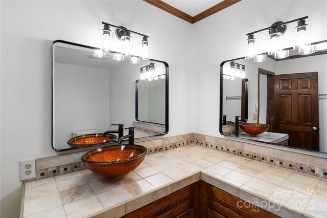 15 Elmwood Lane 161, Asheville, NC 28803