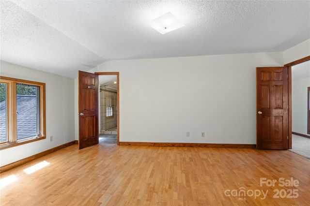 15 Elmwood Lane 161, Asheville, NC 28803