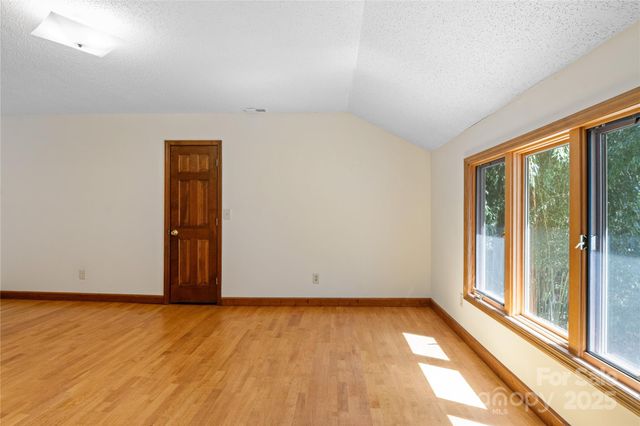 15 Elmwood Lane 161, Asheville, NC 28803