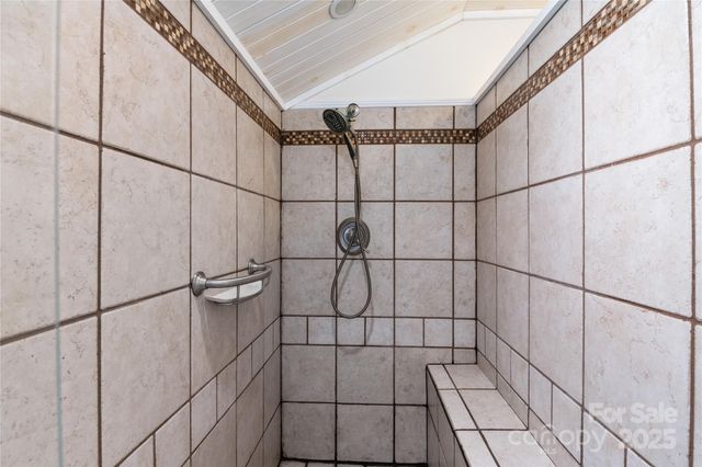 15 Elmwood Lane 161, Asheville, NC 28803