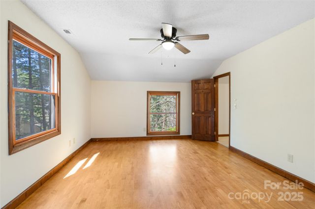 15 Elmwood Lane 161, Asheville, NC 28803