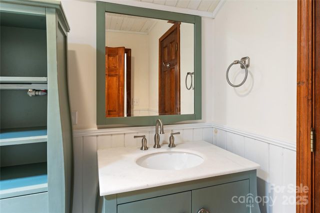 15 Elmwood Lane 161, Asheville, NC 28803