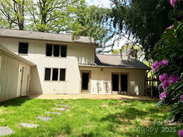 15 Elmwood Lane 161, Asheville, NC 28803