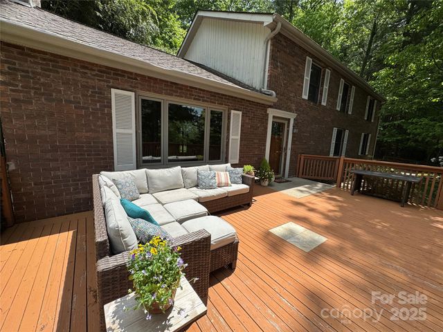 15 Elmwood Lane 161, Asheville, NC 28803