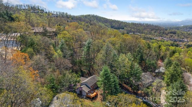 15 Elmwood Lane 161, Asheville, NC 28803