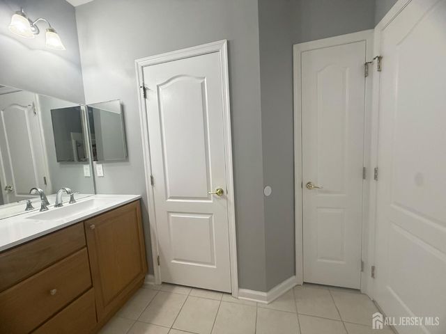 3213 Edward Stec Boulevard, Edison, NJ 08837