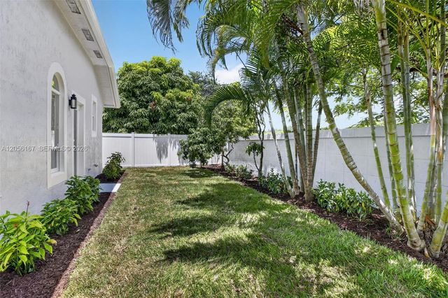 13791 NW 23rd St, Pembroke Pines, FL 33028