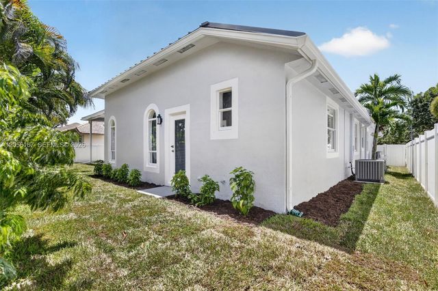13791 NW 23rd St, Pembroke Pines, FL 33028