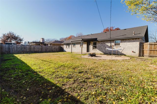 210 Myrtle Avenue, Waxahachie, TX 75165