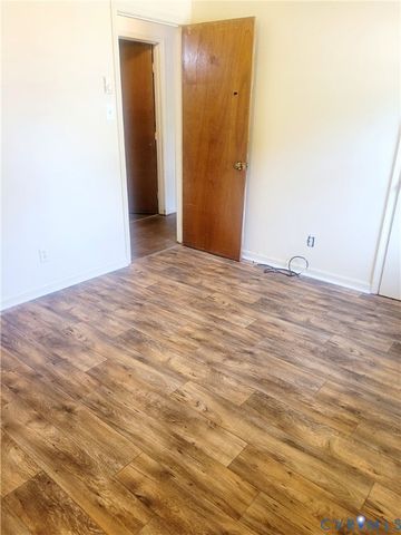 422 Walnut St, Petersburg, VA 23803