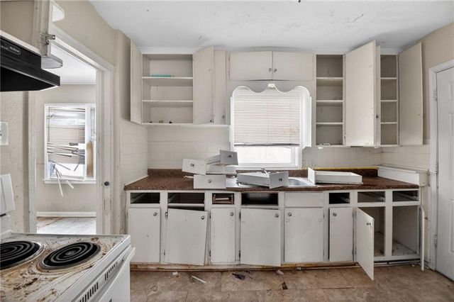 4653 Benton Boulevard, Kansas City, MO 64130