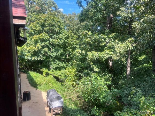 64 High Trails Drive, Eureka, MO 63025