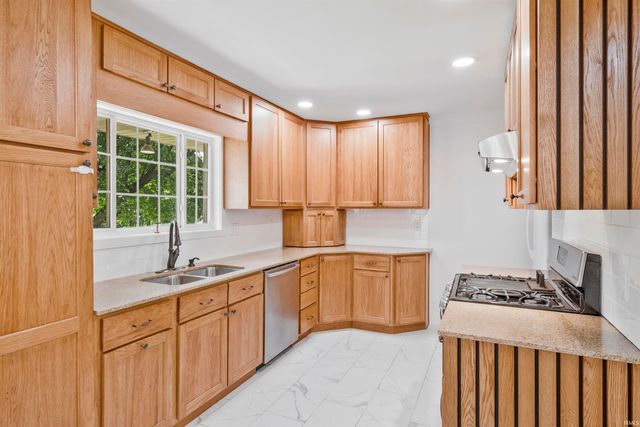 14400 Browning Road, Evansville, IN 47725