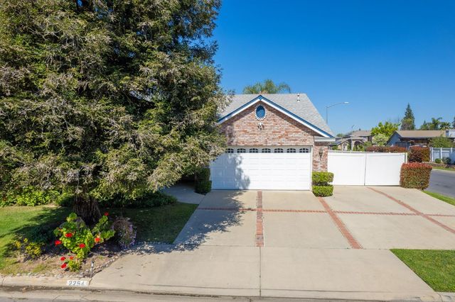 2254 E Quincy Avenue, Fresno, CA 93720