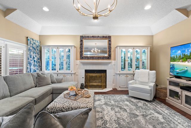 8706 Salem Avenue, Lubbock, TX 79424