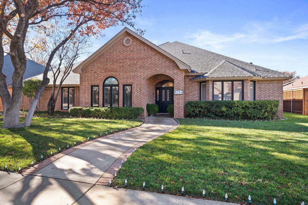 8706 Salem Avenue, Lubbock, TX 79424