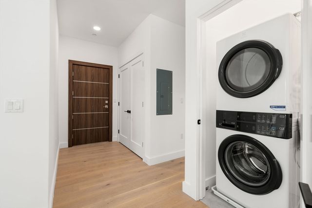 16 Stearns Rd 106, Wellesley, MA 02482