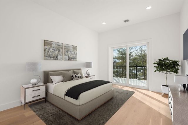 16 Stearns Rd 106, Wellesley, MA 02482