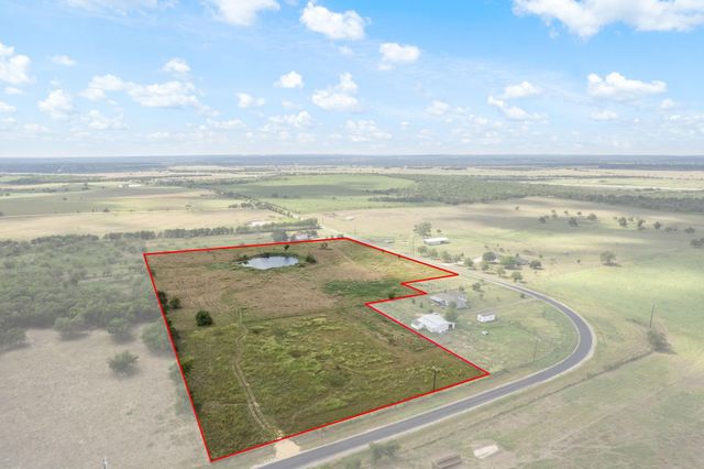 525 Hackberry RD, Salado, TX 76571