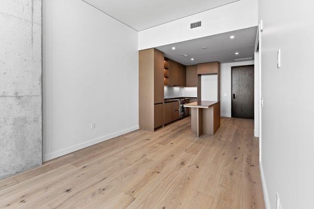 610 Davis ST 5206, Austin, TX 78701