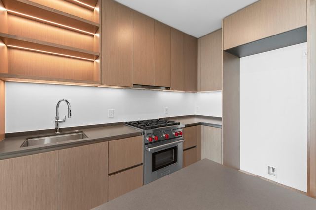 610 Davis ST 5206, Austin, TX 78701