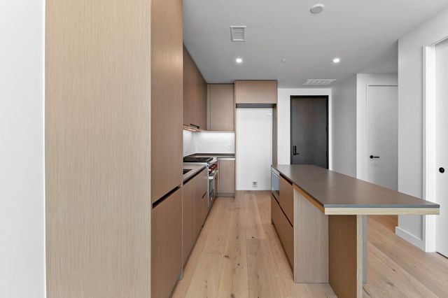 610 Davis ST 5206, Austin, TX 78701