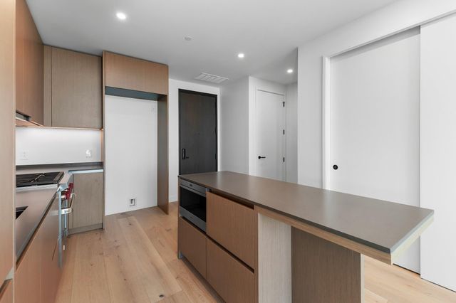 610 Davis ST 5206, Austin, TX 78701