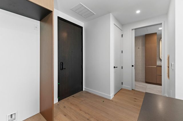 610 Davis ST 5206, Austin, TX 78701