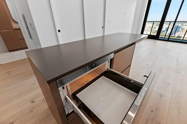 610 Davis ST 5206, Austin, TX 78701